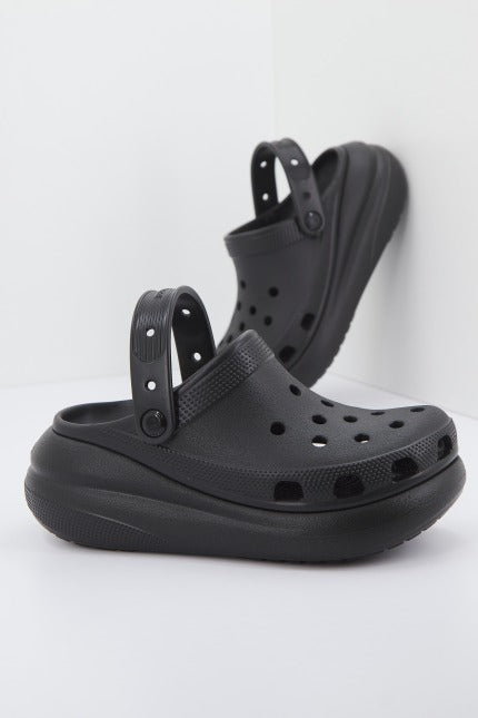 CROCS CLASSIC CRUSH CLOG en color NEGRO  (1)