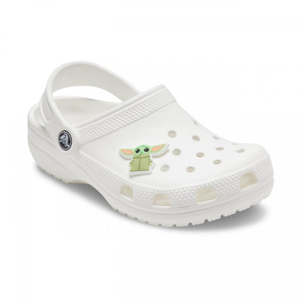 CROCS JIBBITS CHARMS  GROGU THE MANDALORIAN en color VERDE  (4)