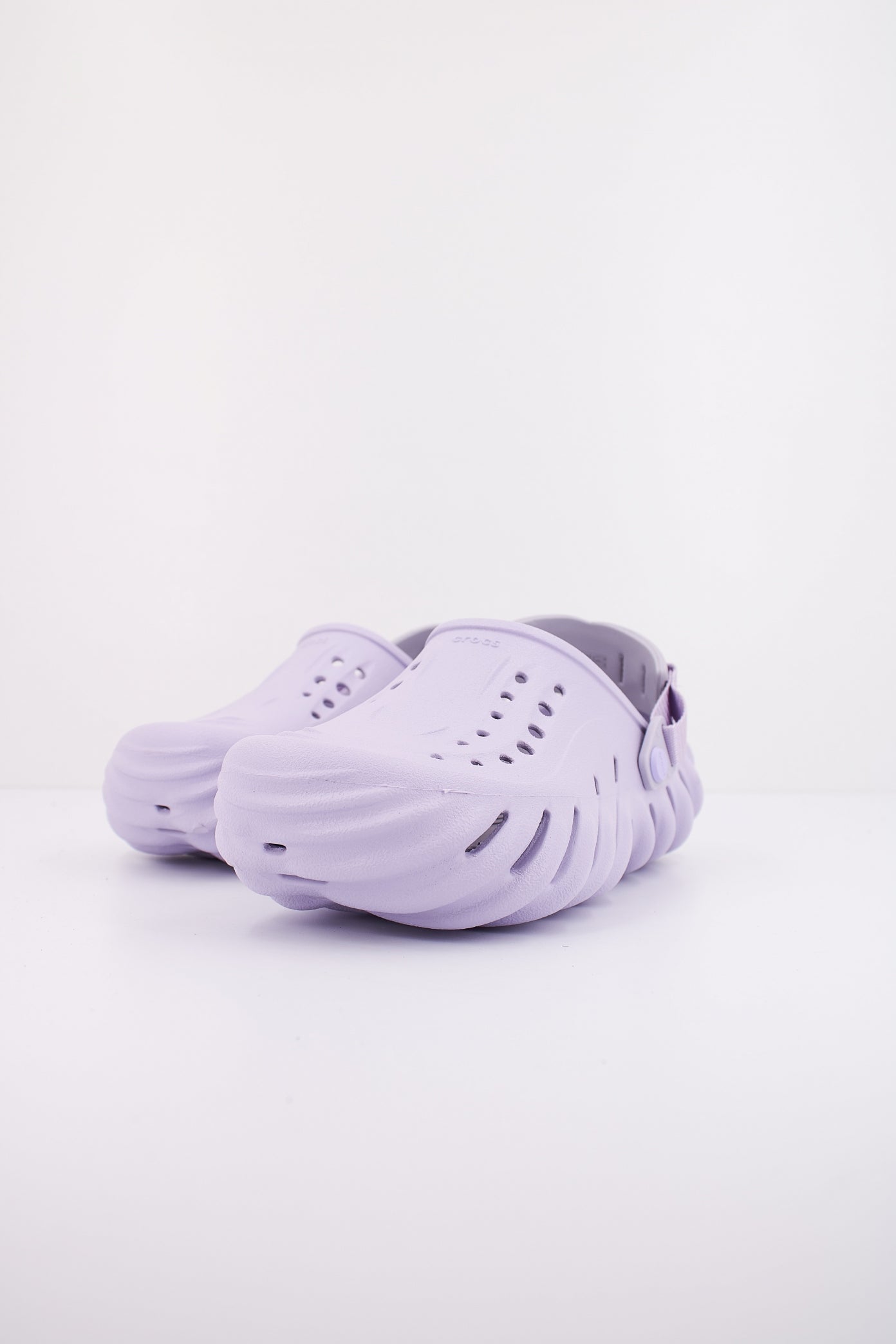 CROCS ECHO CLOG en color VIOLETA  (2)