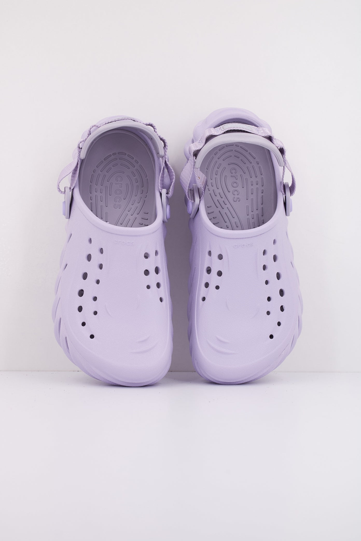 CROCS ECHO CLOG en color VIOLETA  (3)