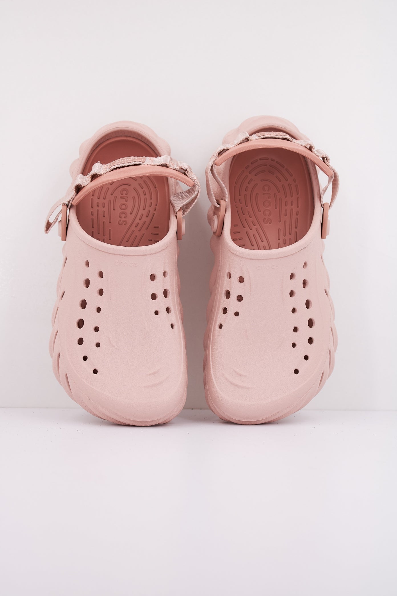 CROCS ECHO CLOG en color ROSA  (3)