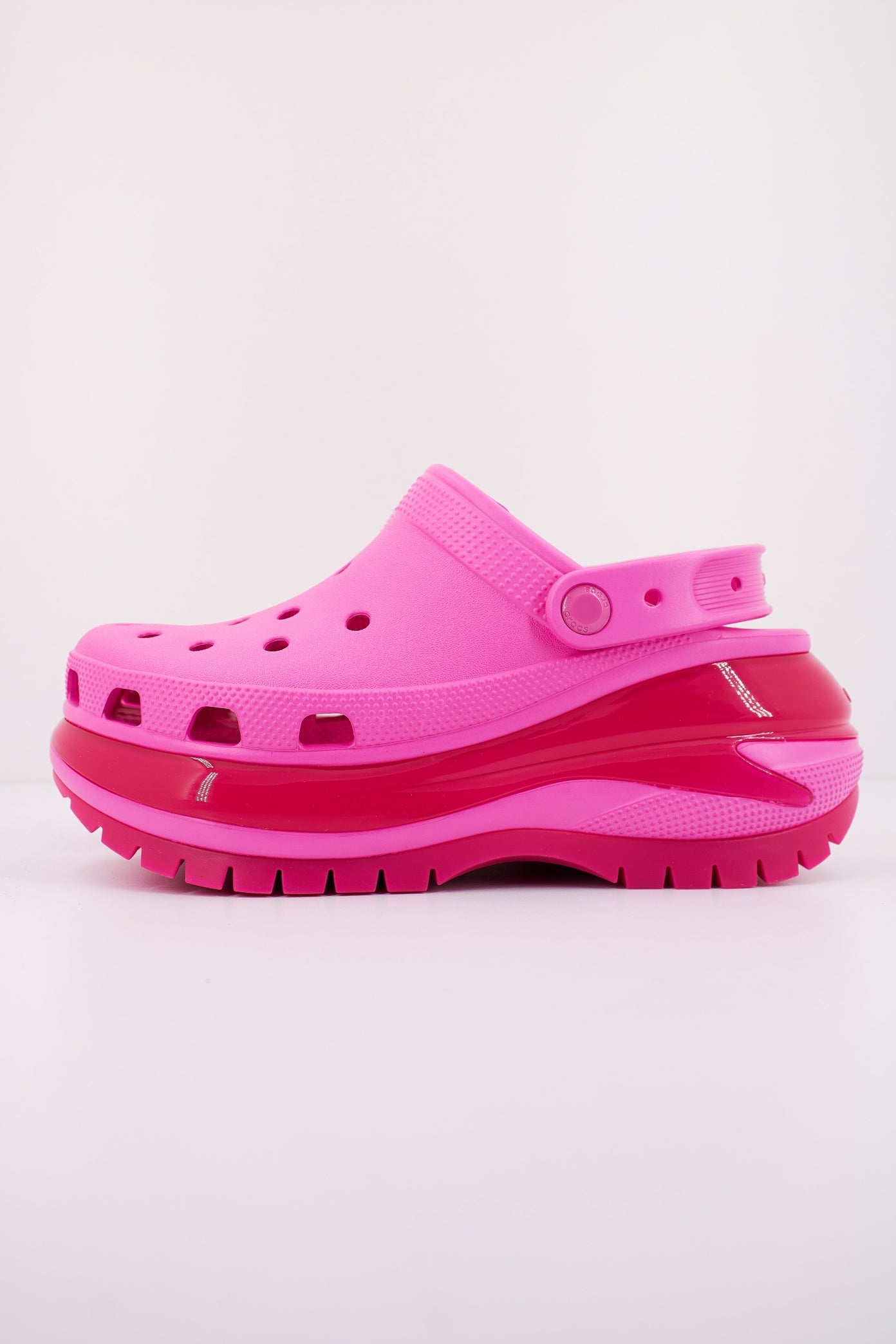 CROCS CLASSIC MEGA CRUSH CLOG en color ROSA  (1)