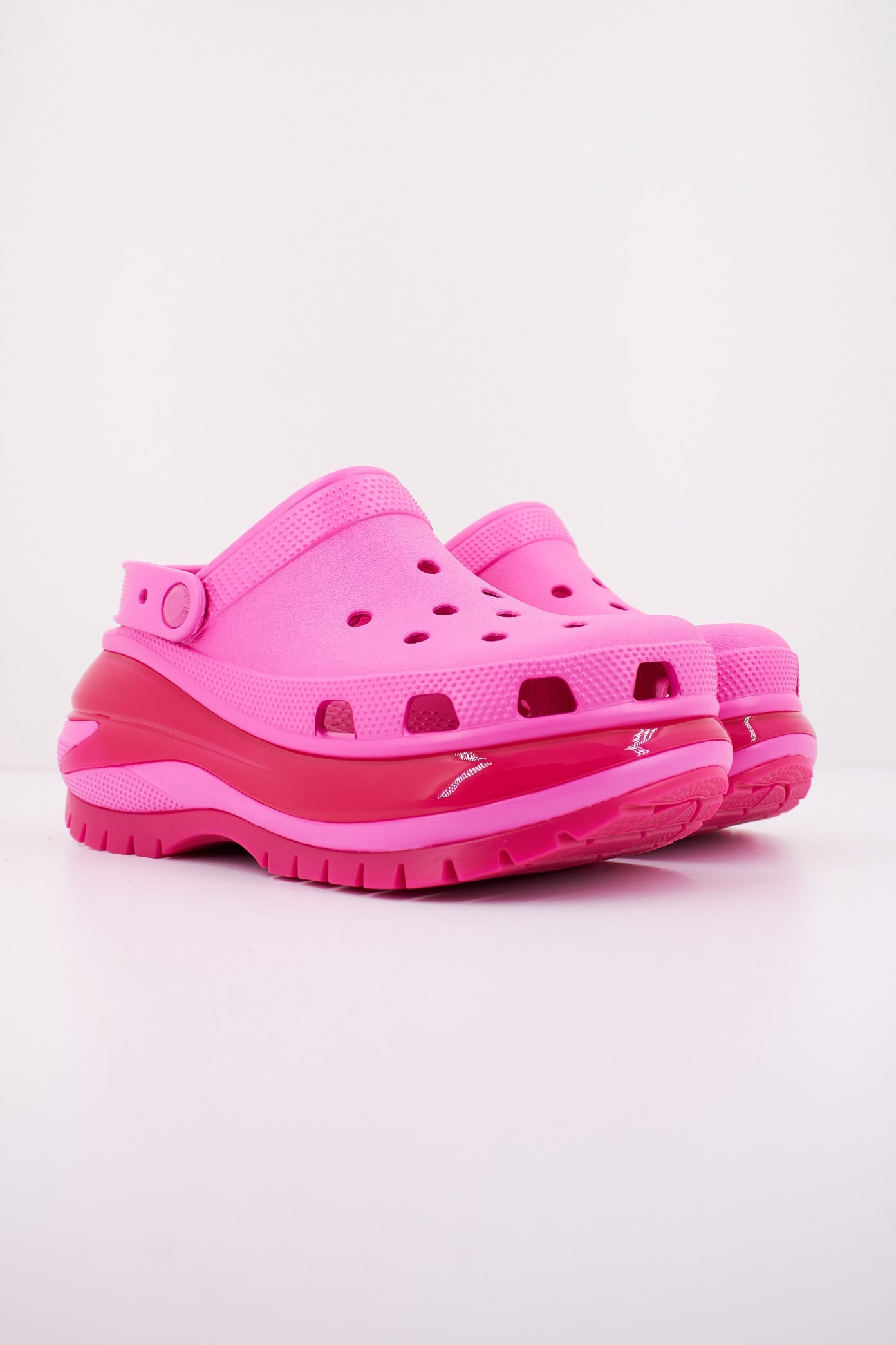 CROCS CLASSIC MEGA CRUSH CLOG en color ROSA  (2)