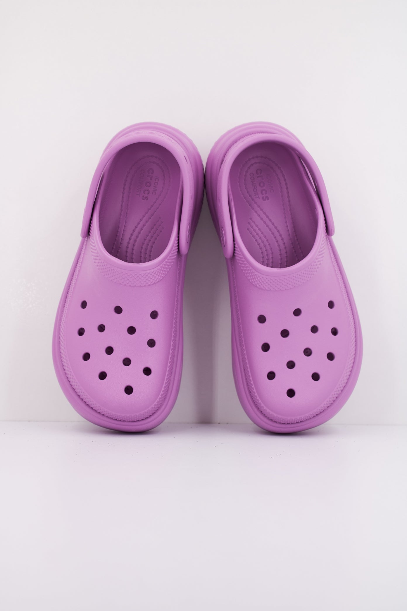 CROCS STOMP CLOG en color ROSA  (3)