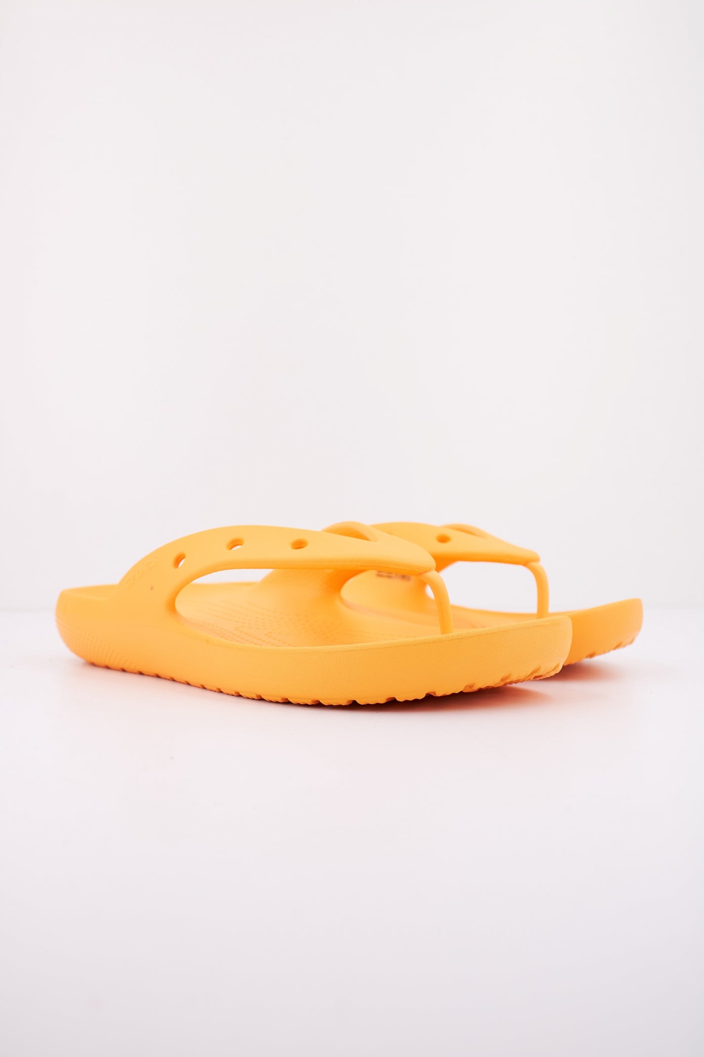 CROCS CLASSIC FLIP V en color NARANJA  (2)