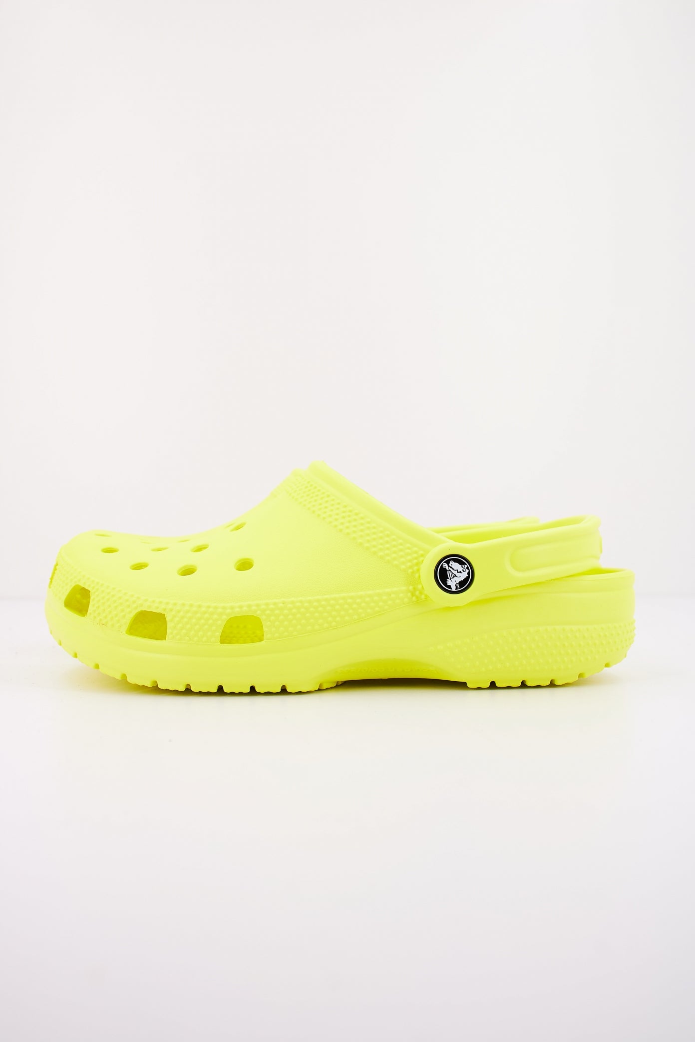 CROCS CLASSIC en color AMARILLO  (1)