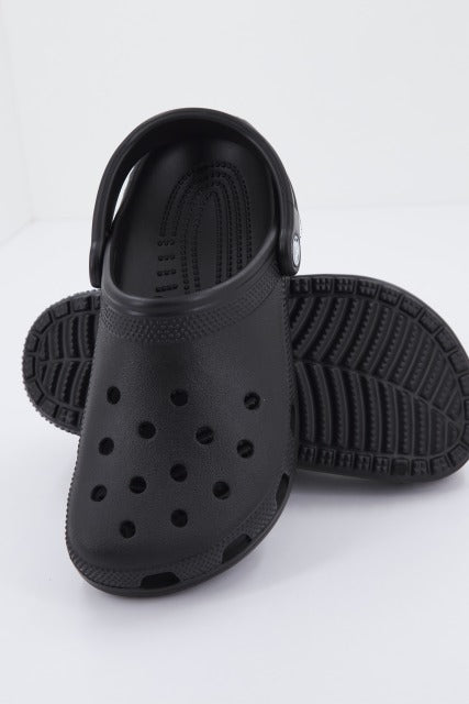 CROCS CLASSIC U en color NEGRO  (4)