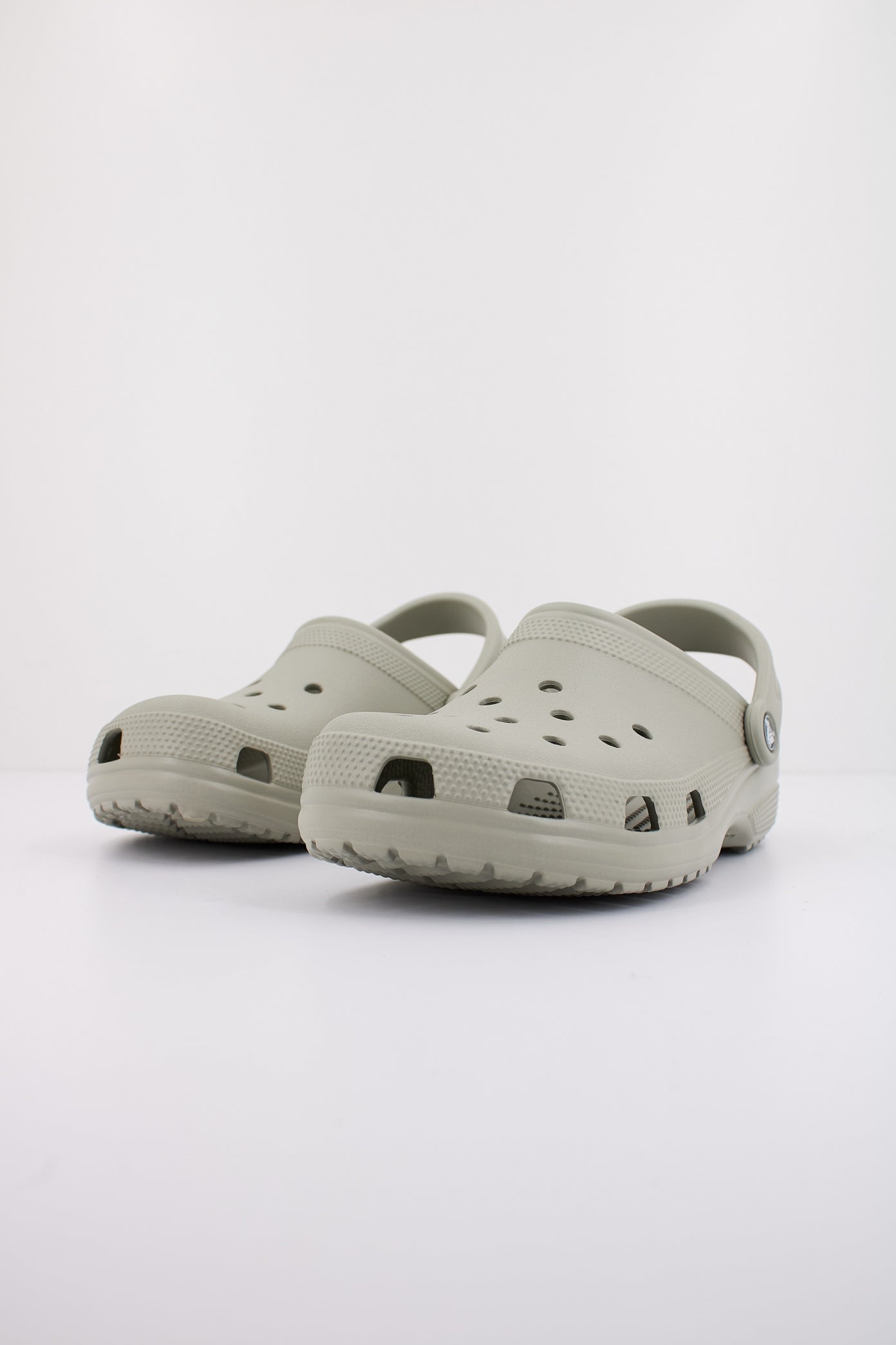 CROCS CLASSIC en color GRIS  (2)