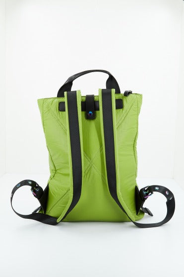 MUNICH M GLOSS BACKPACK en color VERDE  (3)