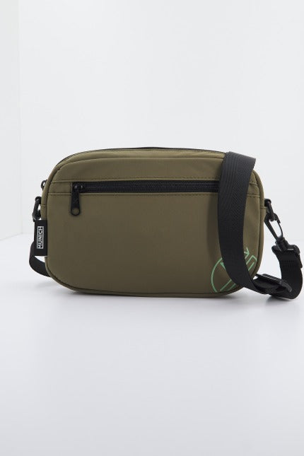 MUNICH RECYCLED X CROSSBODY en color VERDE  (1)