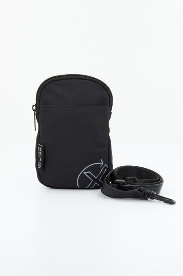 MUNICH M RECYCLED X CROSSBODY SMALL en color NEGRO  (2)