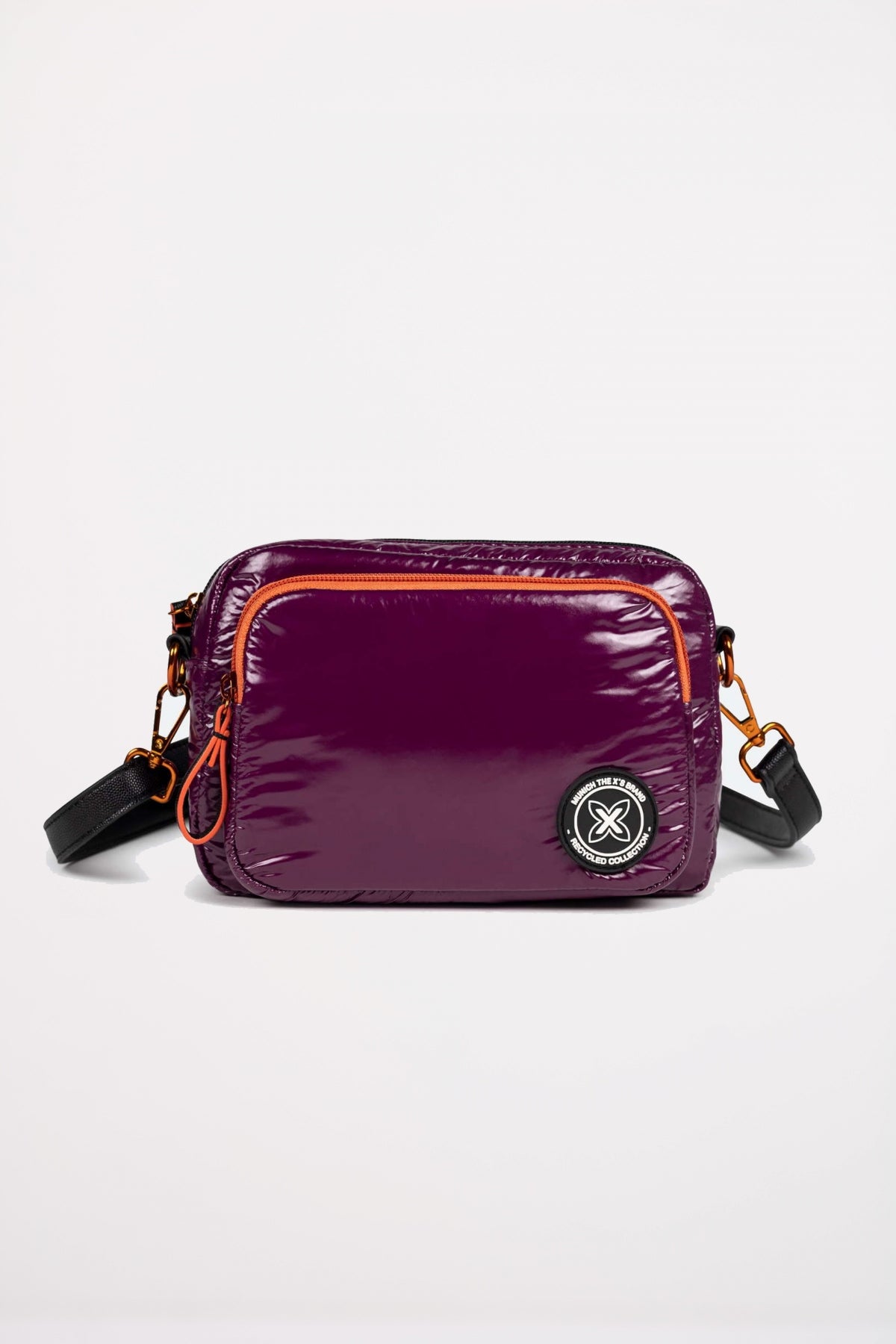 MUNICH GLOSS RECYCLED CROSSBODY en color VIOLETA  (1)