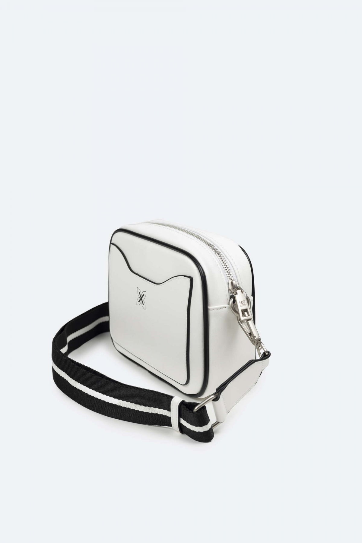 MUNICH COURT CROSSBODY CAMERA en color BLANCO  (2)