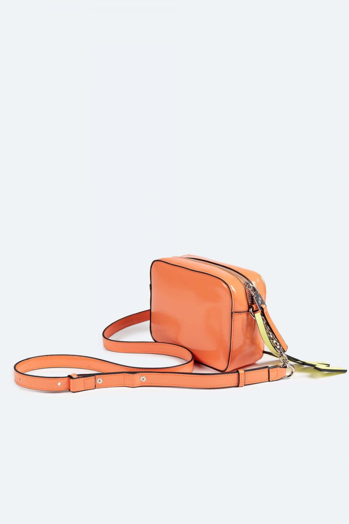 MUNICH CROSSBODY CAMERA MH en color NARANJA  (2)