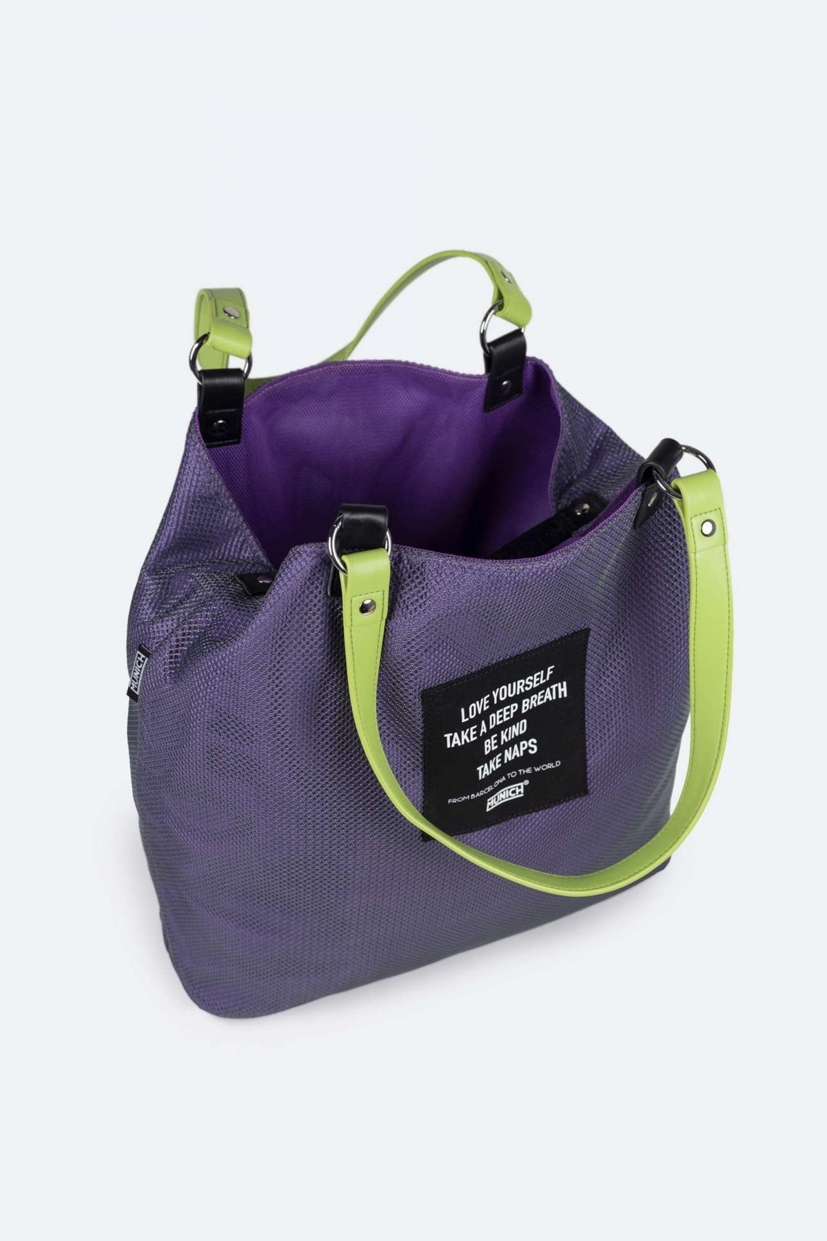 MUNICH GOGO SPIN REVERSIBLE TOTE en color VIOLETA  (3)