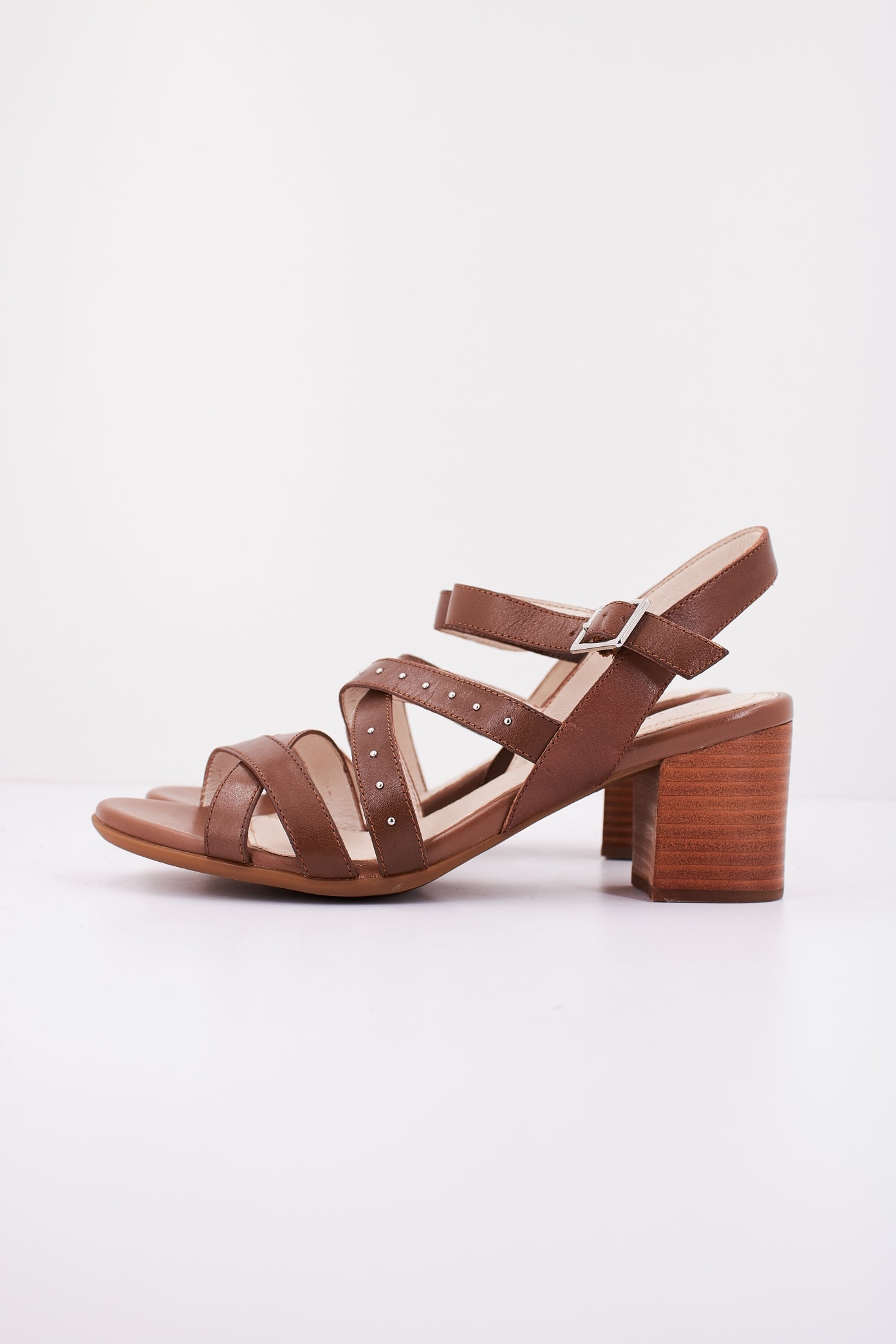 STONEFLY LIZA  CALF en color MARRON  (1)