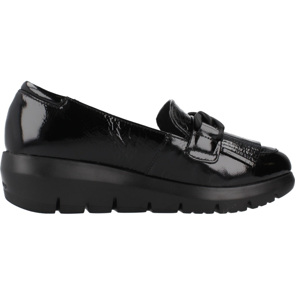 STONEFLY PLUME  PATENT LTH en color NEGRO  (4)