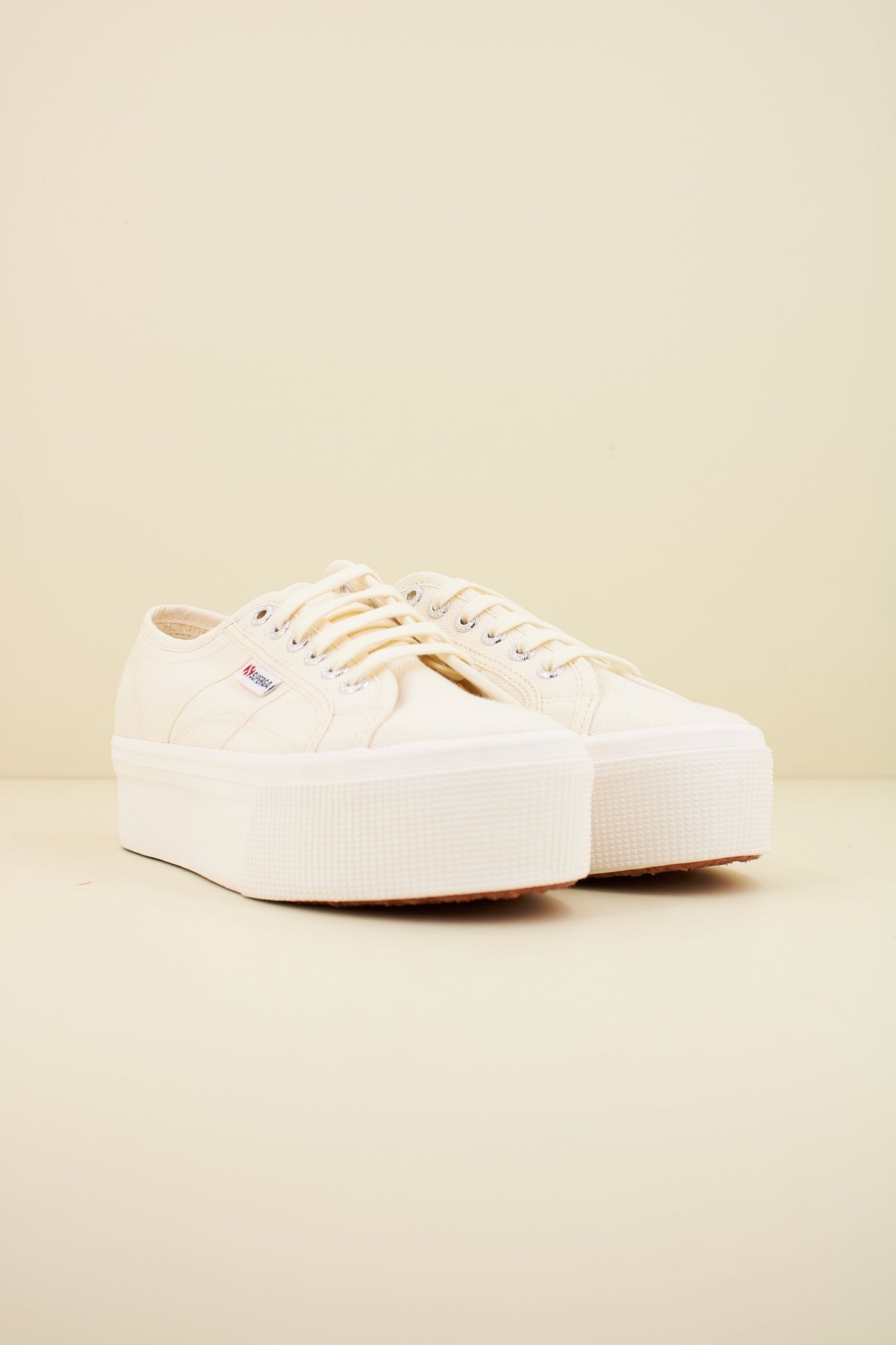 SUPERGA SLW  en color BEIS  (2)