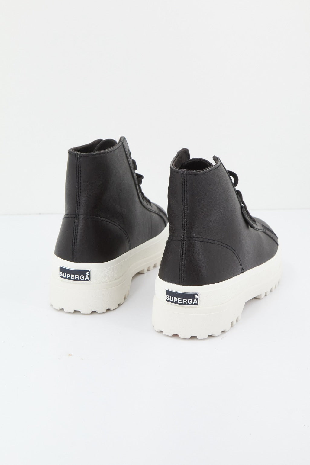 SUPERGA SW  en color NEGRO  (3)