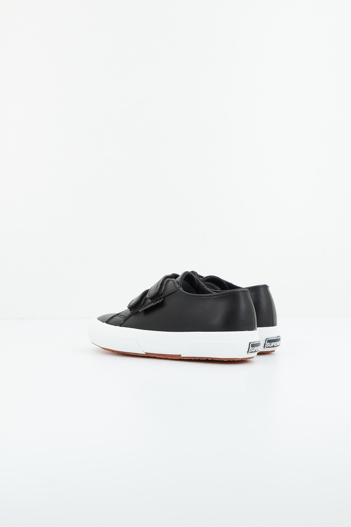 SUPERGA SCW en color NEGRO  (3)