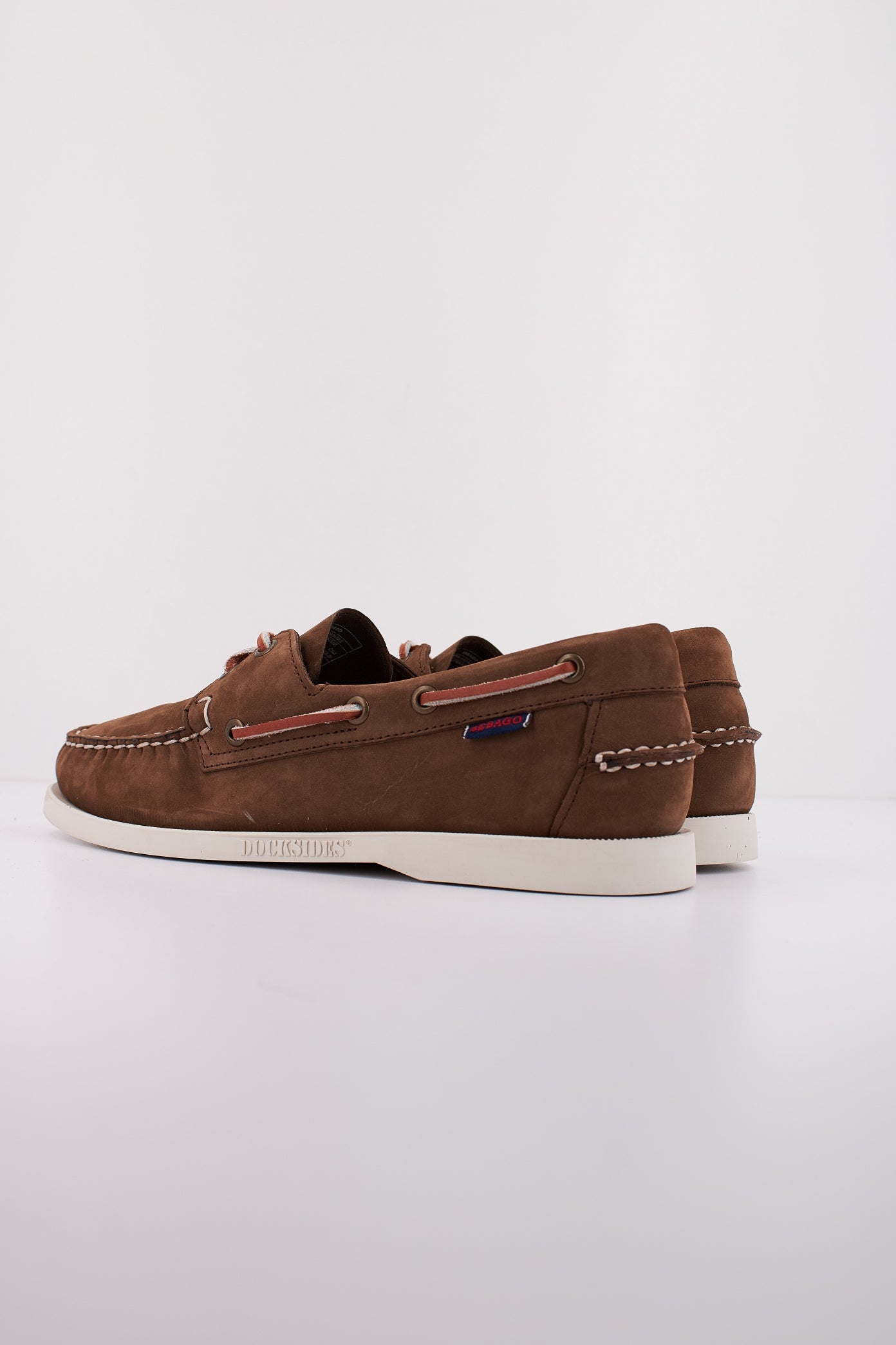 SEBAGO  DOCKSIDES PORTLAND NUBUCK en color MARRON  (4)