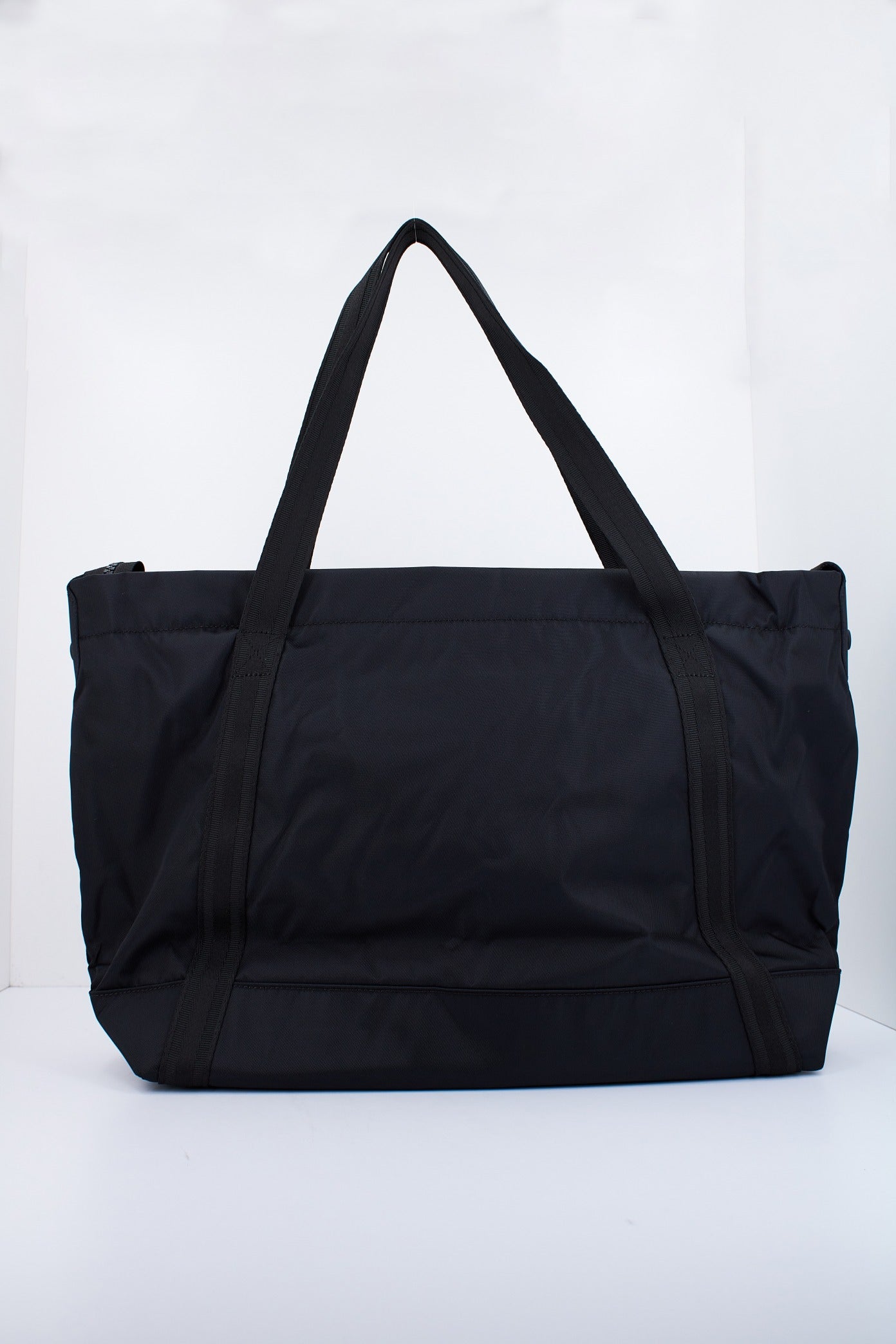 HUNTER  TOTE NYLON LARGE en color NEGRO  (1)