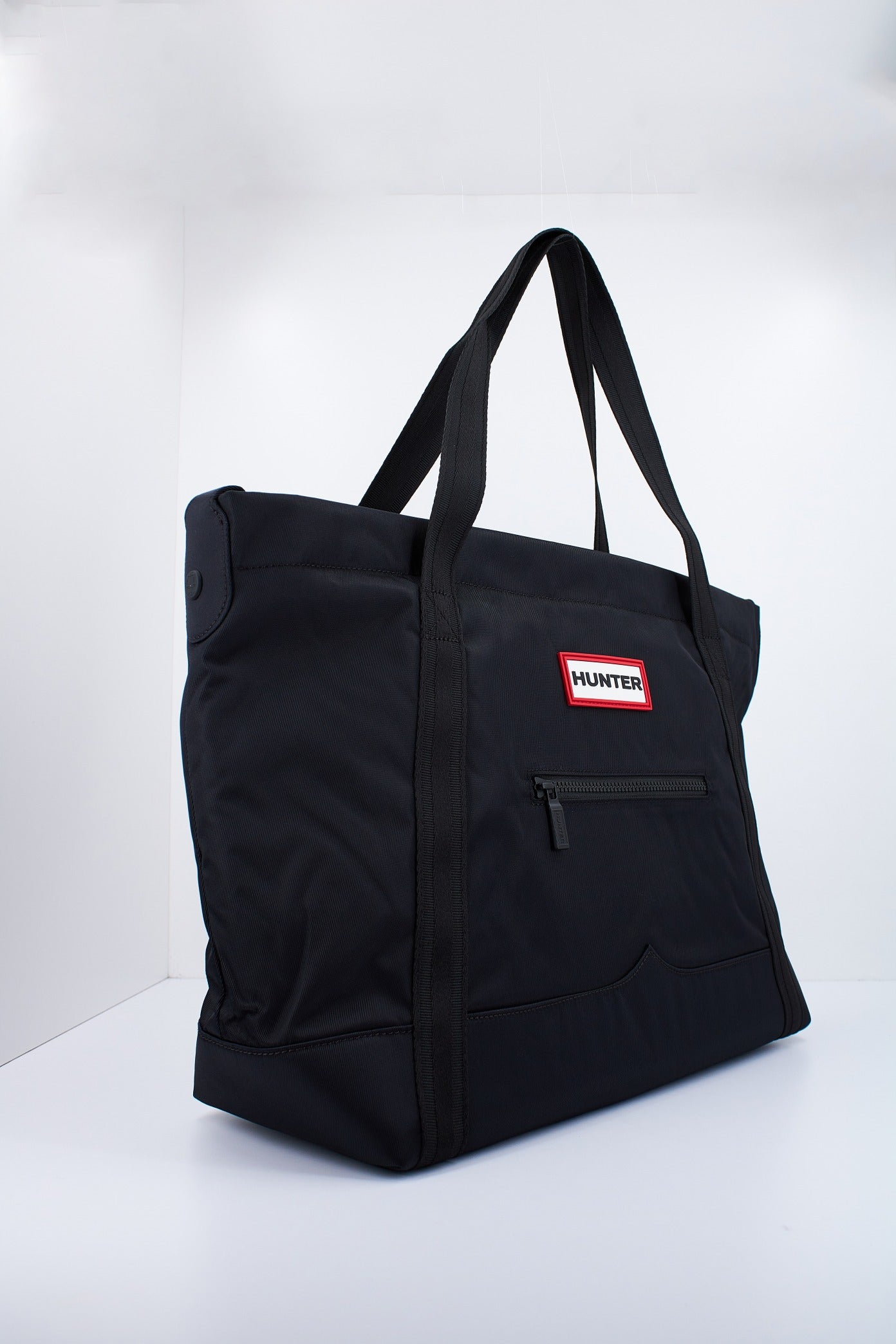 HUNTER  TOTE NYLON LARGE en color NEGRO  (3)