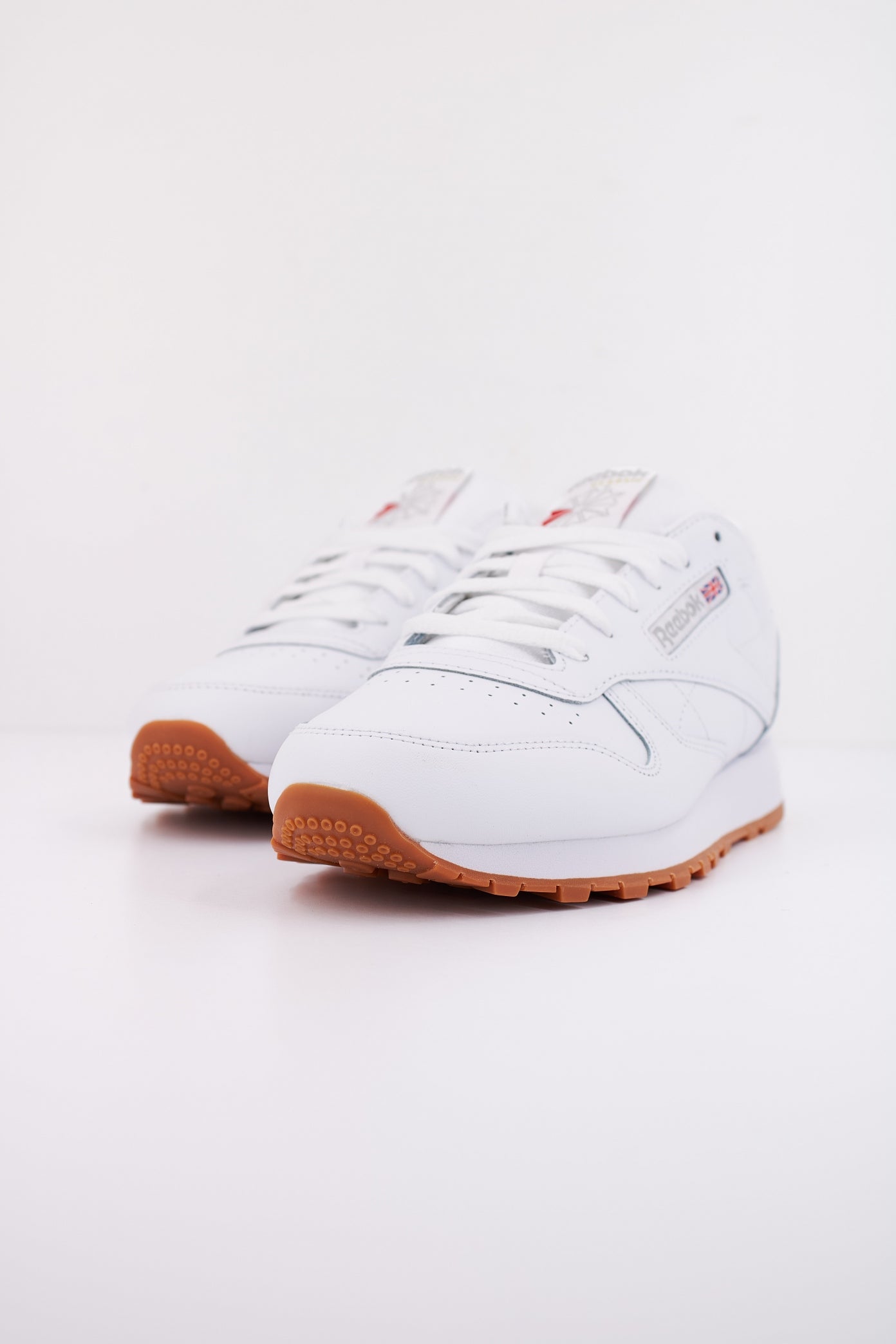 REEBOK CLASSIC LEATHER en color BLANCO  (2)