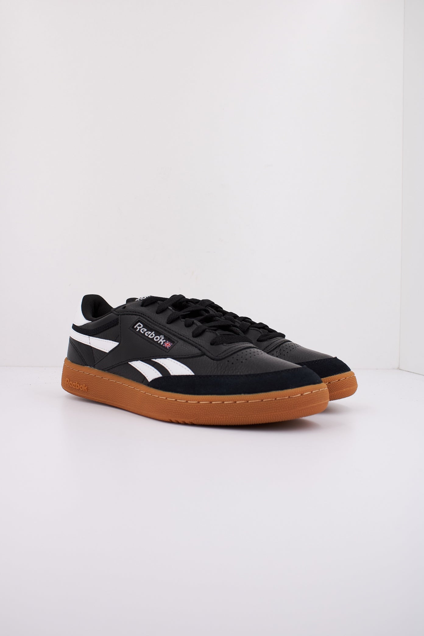 REEBOK CLUB C REVENGE VINTAGE en color NEGRO  (2)