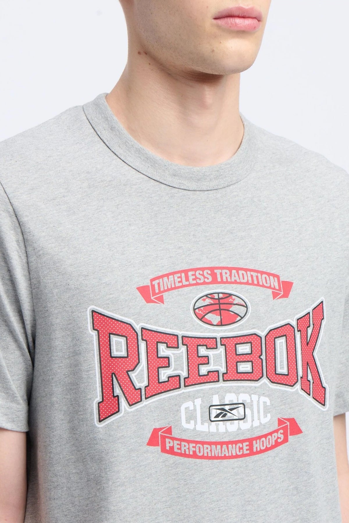 REEBOK GS HS TRADITION TEE en color GRIS  (3)