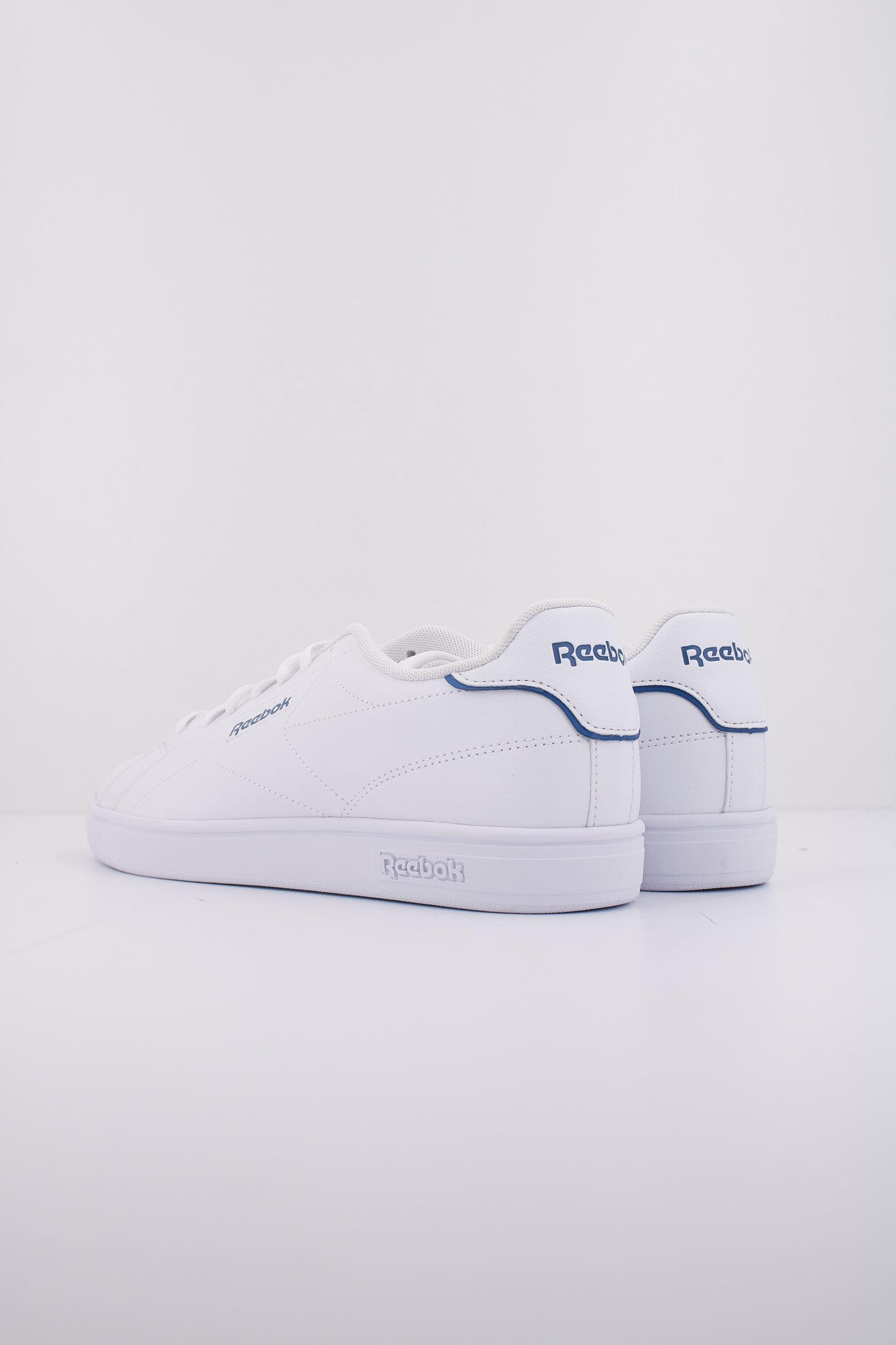 REEBOK COURT CLEAN en color BLANCO  (4)