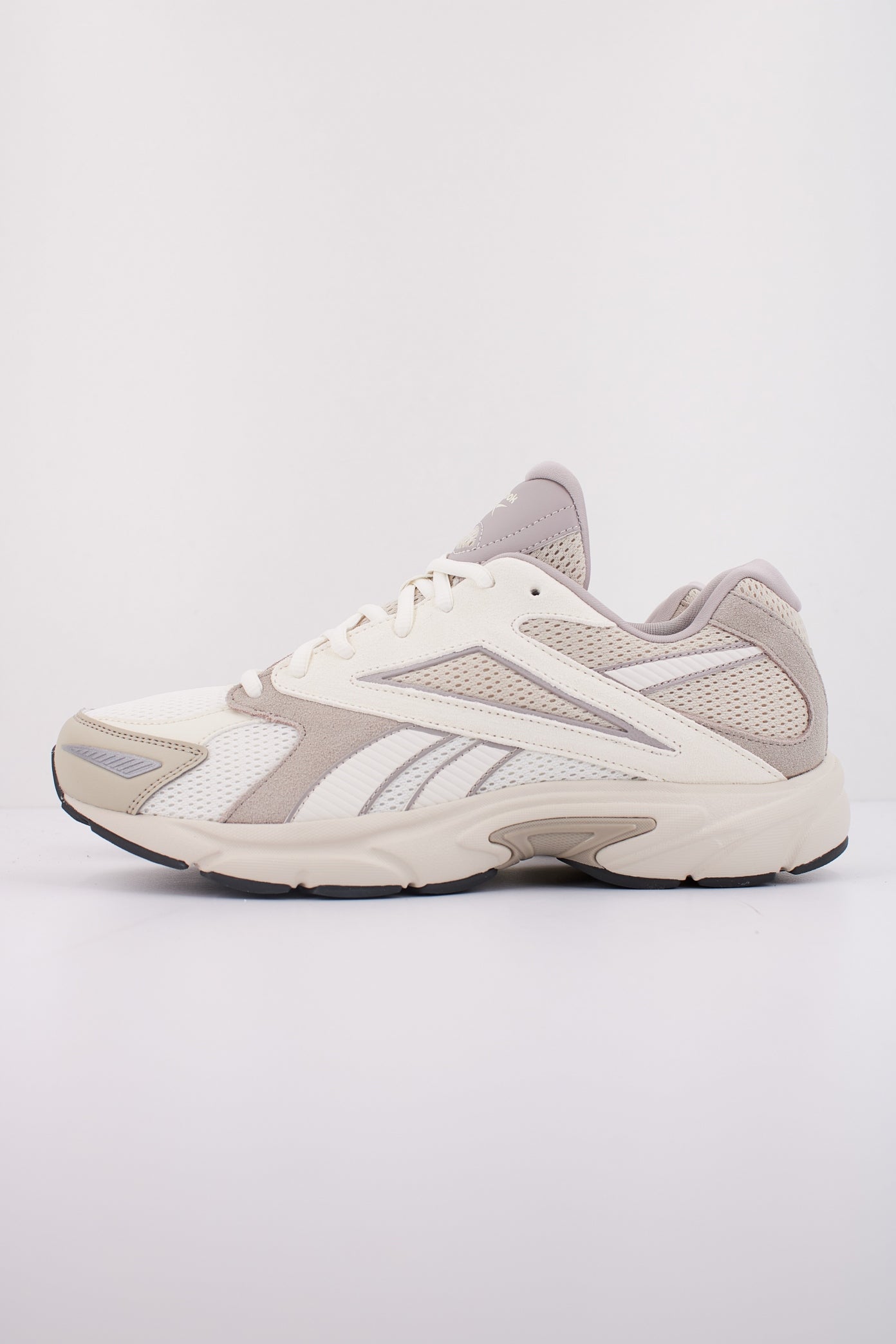 REEBOK  ROAD PRIME en color BEIS  (1)