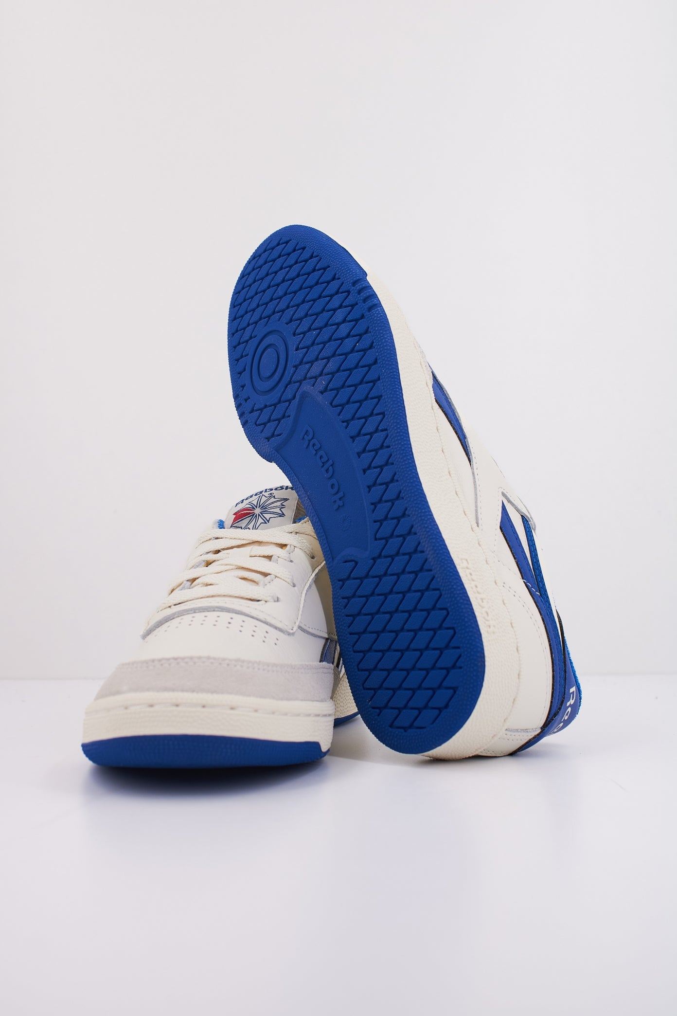 REEBOK CLUB C REVENGE VINTAGE en color BEIS  (5)