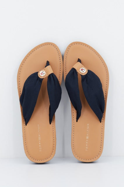 TOMMY HILFIGER LEATHER FOOTBED BEACH SA en color AZUL  (1)