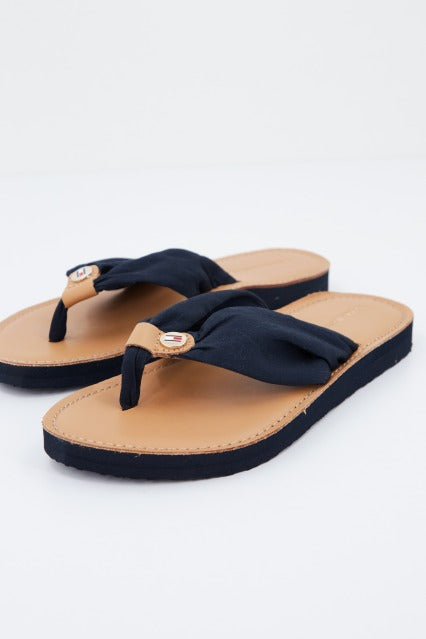 TOMMY HILFIGER LEATHER FOOTBED BEACH SA en color AZUL  (2)