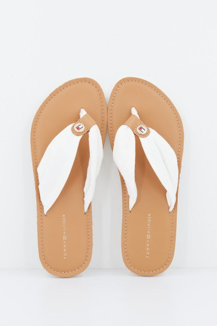 TOMMY HILFIGER LEATHER FOOTBED BEACH SA en color BLANCO  (1)