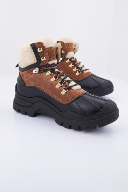 TOMMY HILFIGER OUTDOOR WARMLINED BOOT en color MARRON  (1)