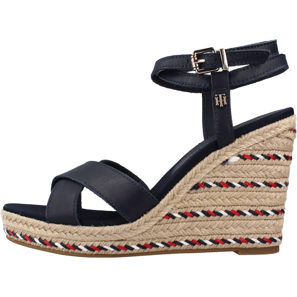 TOMMY HILFIGER FEMININE HIGH WEDGE SAND en color AZUL  (2)