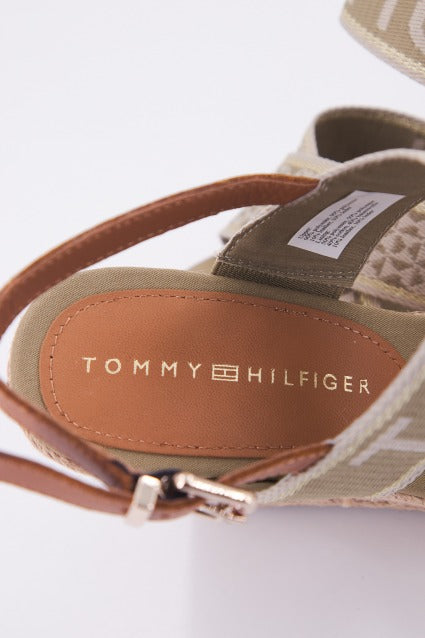 TOMMY HILFIGER WEBBING HIGH WEDGE en color VERDE  (4)