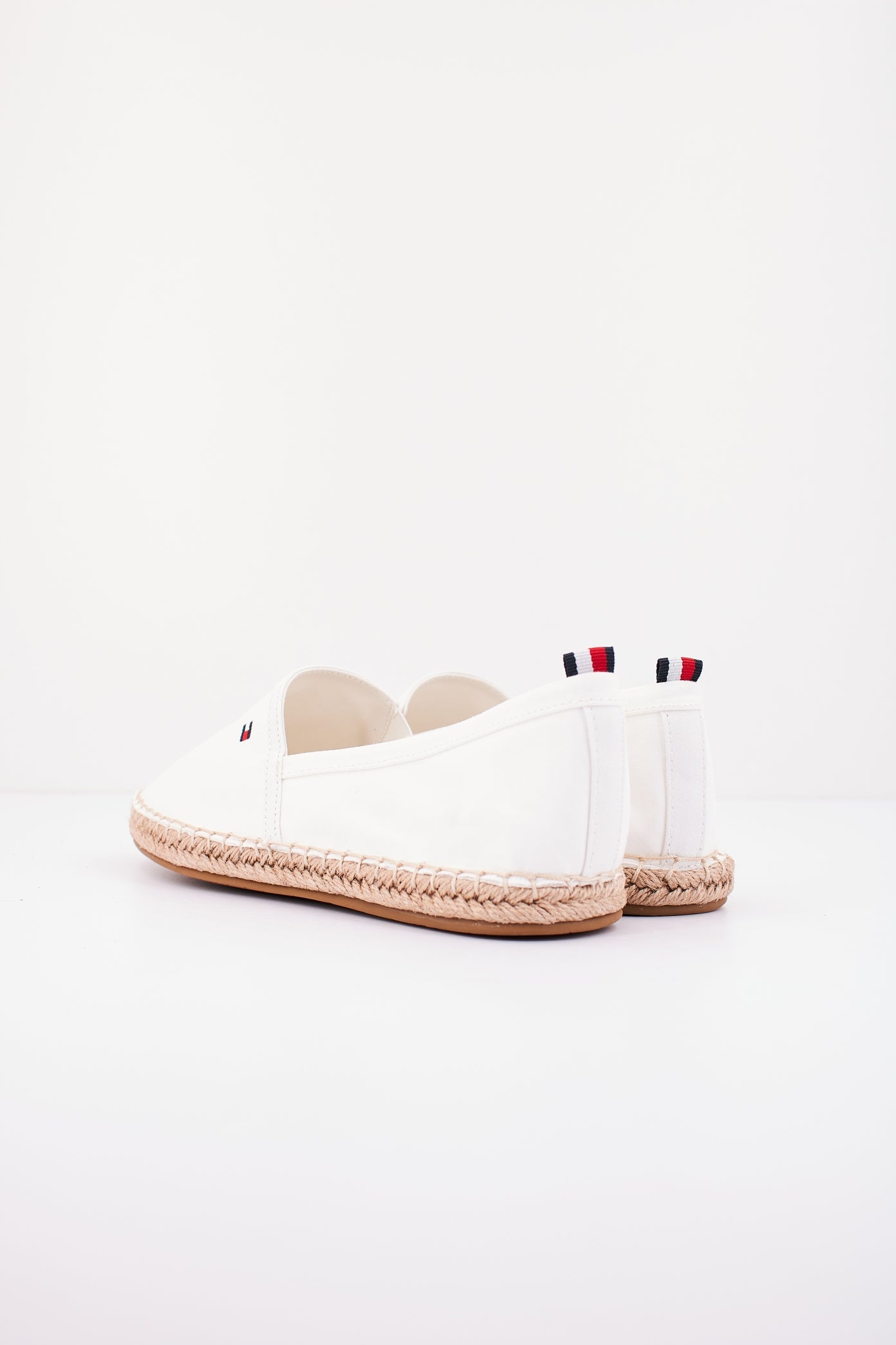 TOMMY HILFIGER BASIC TOMMY FLAT ESPADRI en color BLANCO  (3)