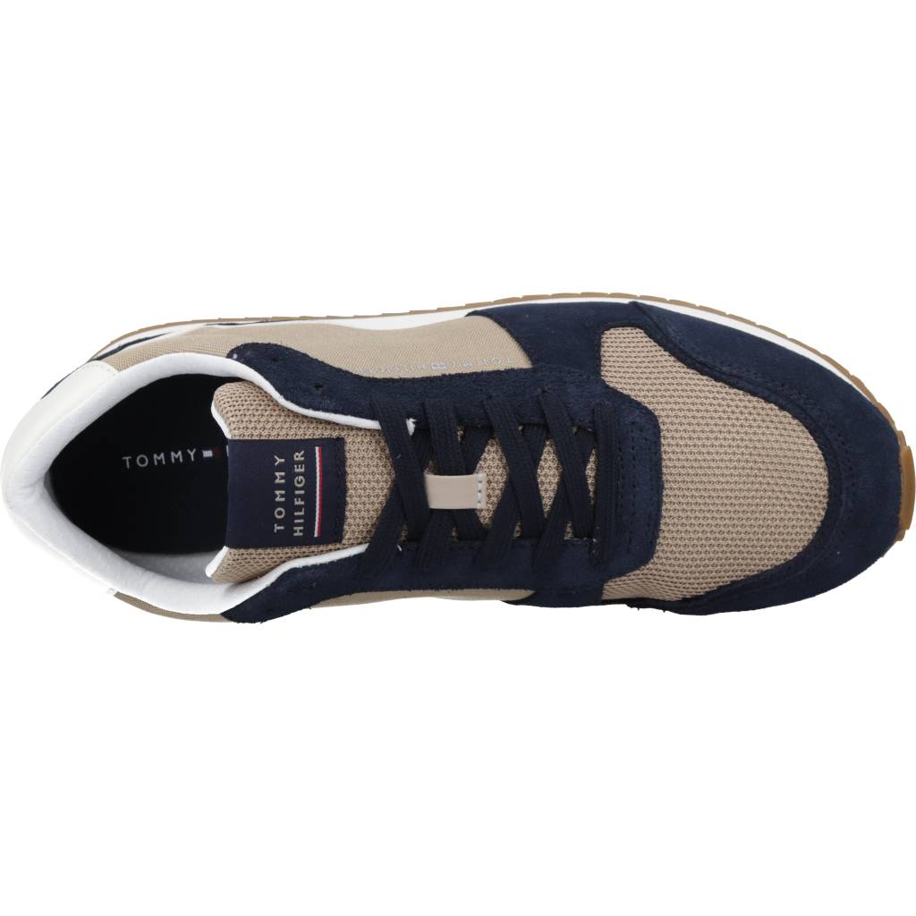 TOMMY HILFIGER  RUNNER EVO MIX en color MARRON  (7)