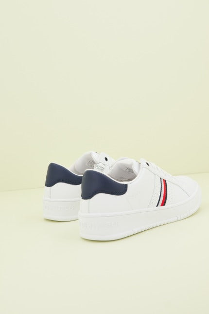 TOMMY HILFIGER LACE UP en color BLANCO  (3)