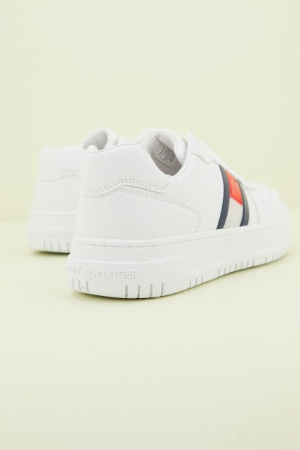 TOMMY HILFIGER LACE UP en color BLANCO  (3)