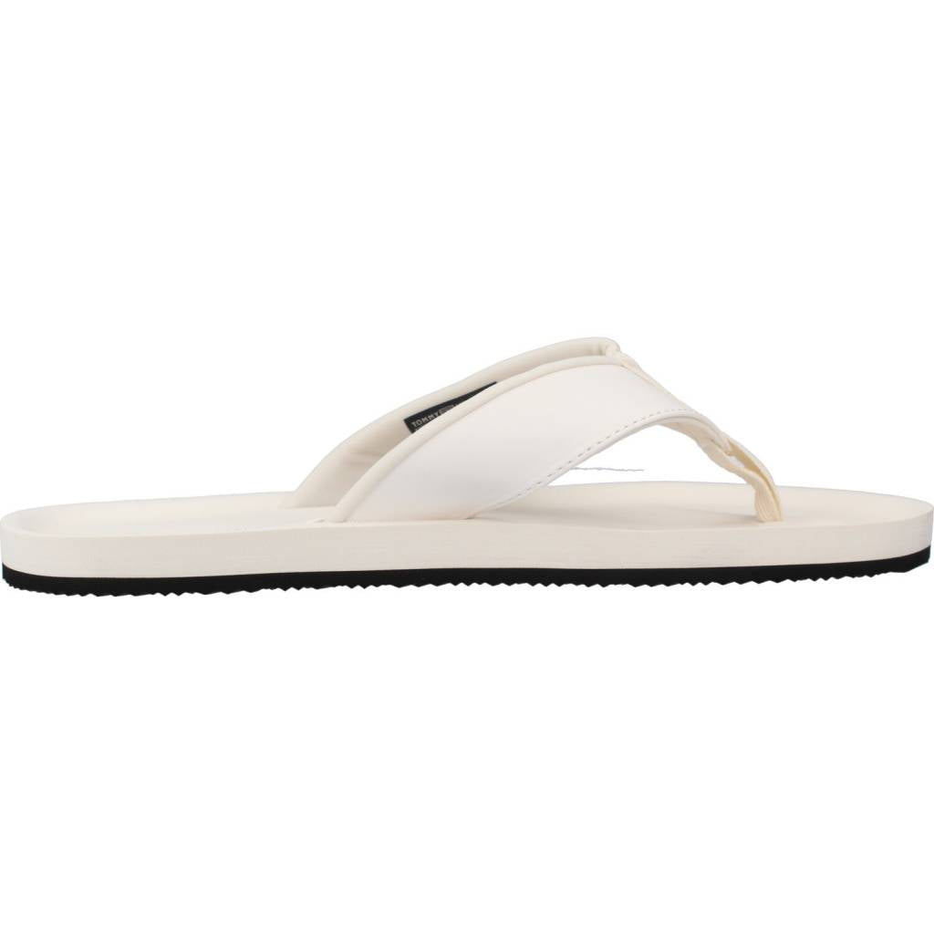 TOMMY HILFIGER COMFORTABLE PADDED BEACH en color BLANCO  (4)