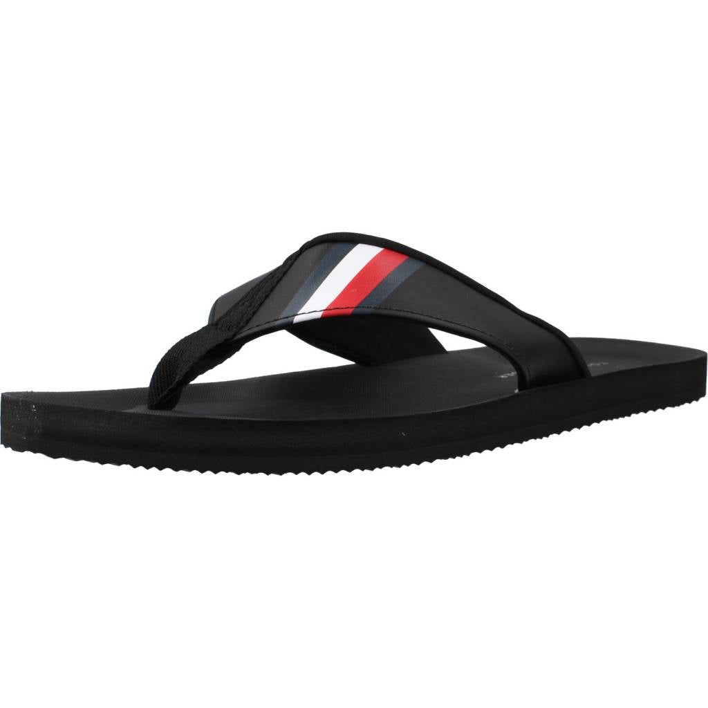 TOMMY HILFIGER COMFORTABLE PADDED BEACH en color NEGRO  (1)