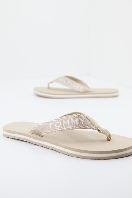 TOMMY HILFIGER WEBBING en color BEIS  (1)