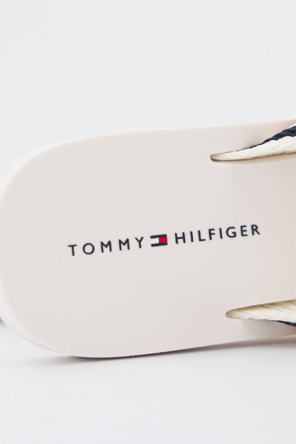 TOMMY HILFIGER ESSENTIAL en color BEIS  (4)