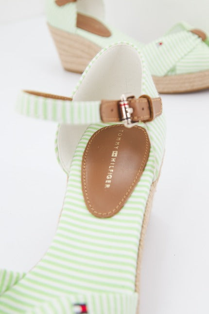 TOMMY HILFIGER  HIGH WEDGE SEERSUCKER en color VERDE  (4)