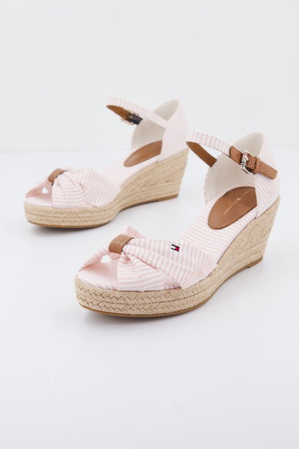 TOMMY HILFIGER  HIGH WEDGE SEERSUCKER en color ROSA  (1)