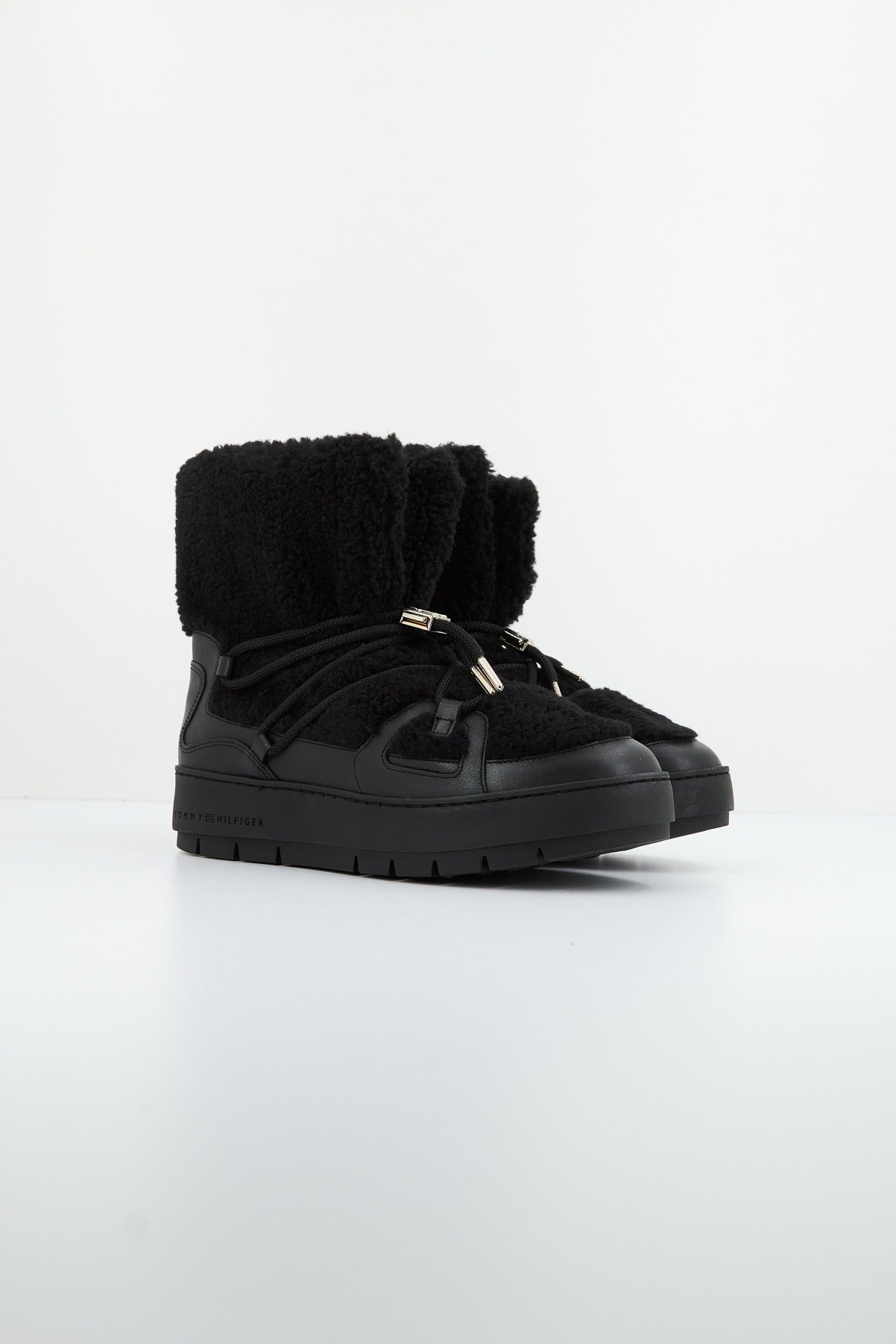 TOMMY HILFIGER TOMMY TEDDY SNOWBOOT en color NEGRO  (2)